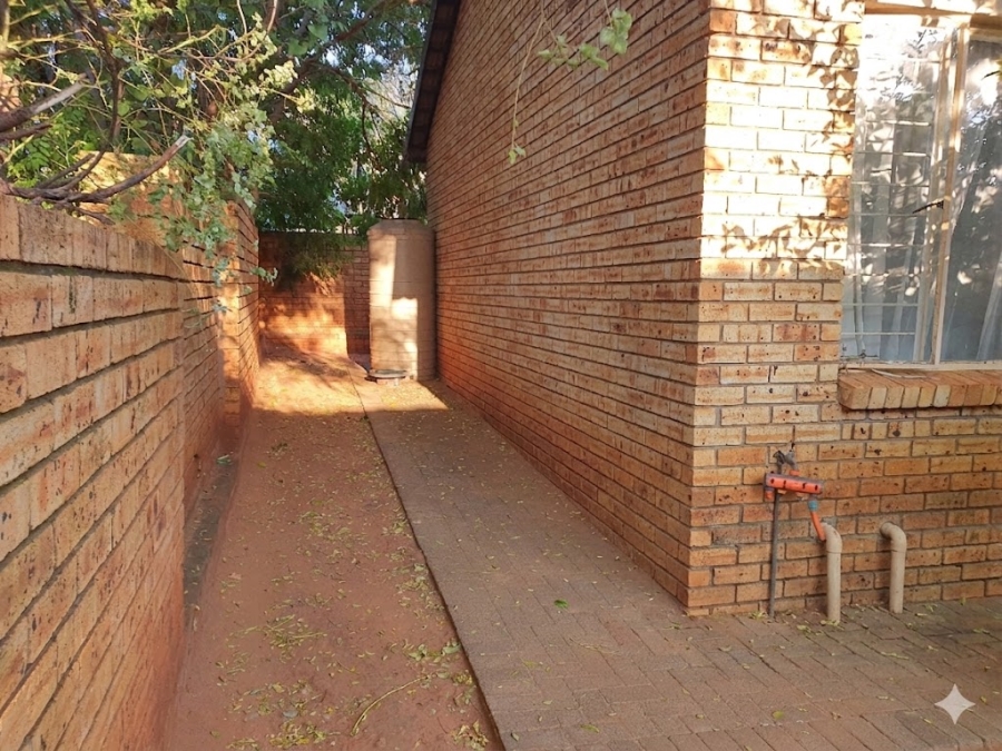 2 Bedroom Property for Sale in Cashan North West